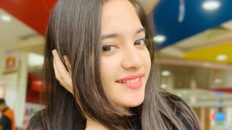 16-летняя звезда TikTok Сия Каккар неожиданно покончила с собой