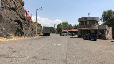 ​Баку пробивает "сухопутный коридор" к армянской границе: в Армении озвучили подробности