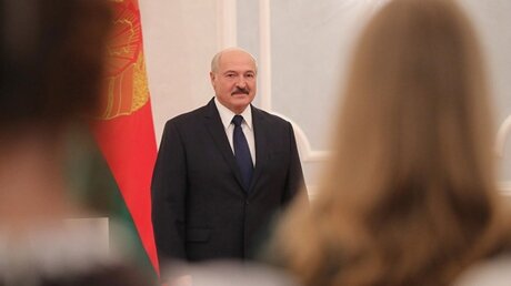 Лукашенко пожаловался Мишустину на "странные вещи" в Белоруссии