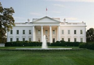 Белый дом, США,, Вашингтон, стрельба, происшествия, раненый, Обама, оцеплен