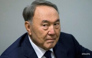 назарбаев, казахстан, политика, украина, конфликт, критика, люди заняты борьбой