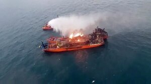 крым, черное море, танкеры, спасатели, горят, газ, потушить