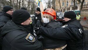 День достоинства и свободы, порошенко, киев, femen голые, активистки, смотреть, кадры, новости украины, администрация, разделись, голый протест