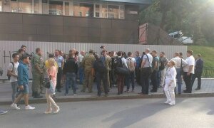 киев, украина, забор, происшествия, канал интер, радикалы, протест, акция