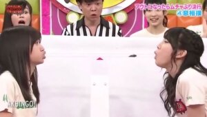 конкурс по глотанию тараканов в японии, японские странности извращения, японское теле-шоу