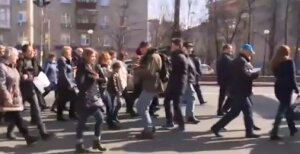 новости украины, новости киева, беспорядки в киеве, штурм посольства рф в киеве
