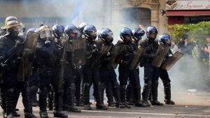 франция, протесты, желтые, жилеты, первоймай, демонстрации, макрон 