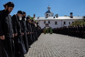 Путин, россия, молиться о погибших пилотах, валаамский монастырь, религия