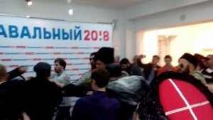 навальный, россия, краснодар, нападение на штаб, казаки, видео, фото