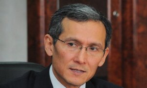 Киргизии, Джоомарт Оторбаев, правительство, отставка