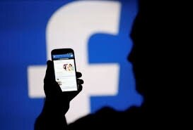 Facebook, Моника Бикерт, социальная сеть, информация, правила удаления, посты