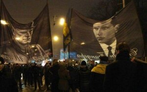 украина, бандера, 1 января, факельные шествия, националисты, сергей аксенов 