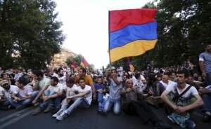 армения, ереван, протест, полиция, митинг, мвд, украинка