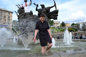 Украина, Надежда Савченко, Киев, фонтан, Майдан Независимости