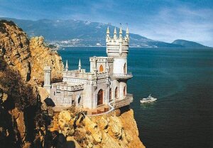 крымский полуостров, туристы покидают крым, министр курортов и туризма сергей стрельбицкий, совмин, мчс, мвд