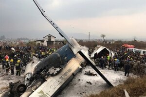 непал, бангладеш, авиакатастрофа, упал самолет, жертв, погибли люди