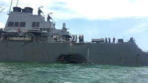 ракетный корабль, "Джон Маккейн", USS John S. McCain, вмс сша, столкновение, торговое судно, моряки, пропали без вести, малаккский пролив