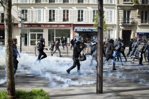 видео, париж, франция, протесты, полиция, прямая трансляция