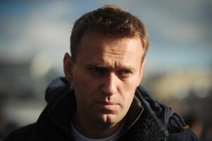 алексей навальный, нападение на навального, неизвестные бросили торт в навального, фонд по борьбе с коррупцией