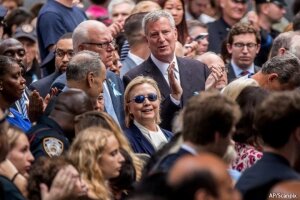Хиллари Клинтон, обморок, сознание, траурная церемония, подробности 