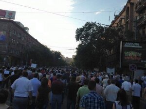 Армения, Ереван, акция протеста, общество, президент, полиция