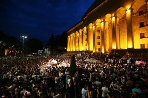 грузия, протесты, конфликт, парламент, акция протеста