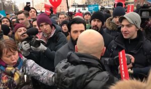 москва, митинг, навальный, акция, грем филлипс, камера, напали, видео 