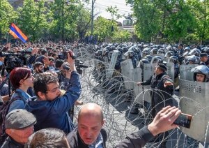 армения, ереван, протесты, оппозиция, саргсян, тяжелая техника, бтры, фото, видео