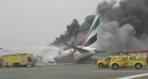 Самолет, Дубай, Boeing 777, аэропорт, чп, взрыв