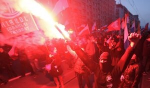 Польша, националисты, посольство России, беспорядки