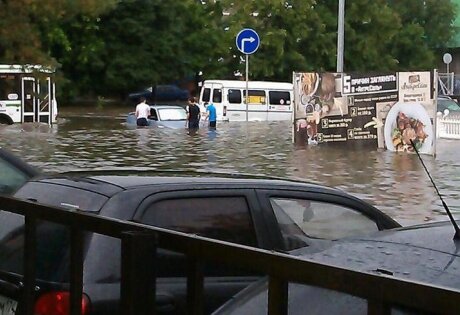 Потопы добрались до Челябинска: видео и фото катастрофы в городе