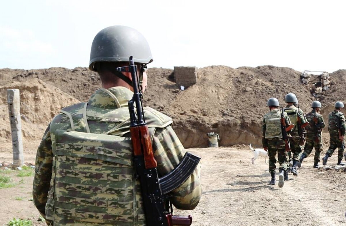 Минобороны Азербайджана заявило, что армянские войска отступают из-за ранения своих офицеров 