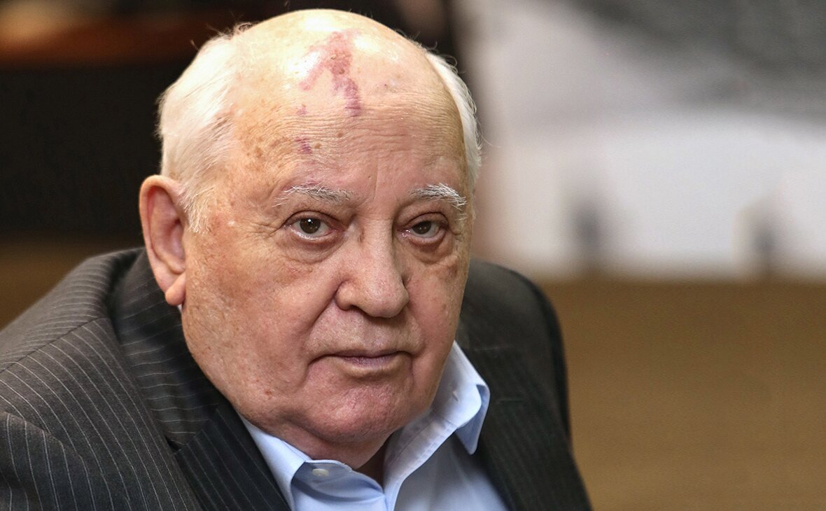 ​Горбачев объяснил, какой катастрофой может обернуться новая холодная война между Россией и США