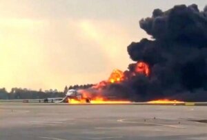 новости россии, происшествия, пожар, Superjet, лайнер, загорелся, экстренная посадка, шереметьево